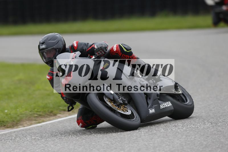 /57 03.10.2025 Speer Racing ADR/Gruppe rot/888